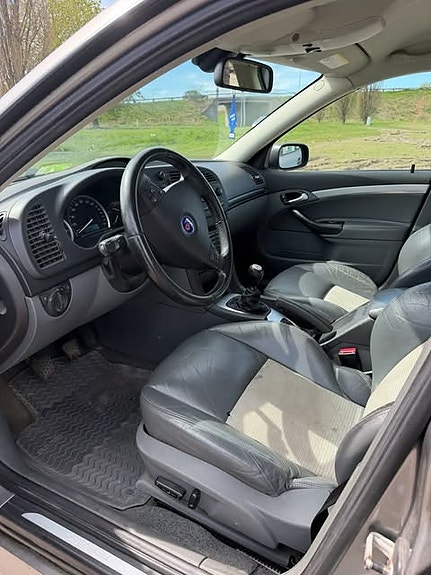 Saab 9-3 8 of 8