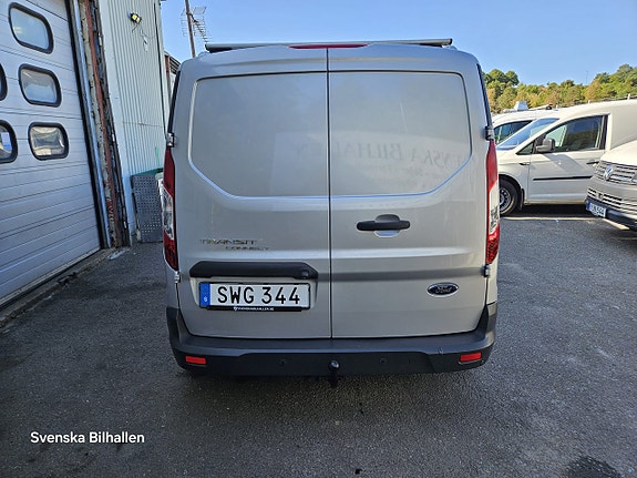Ford Transit Connect 8 of 23