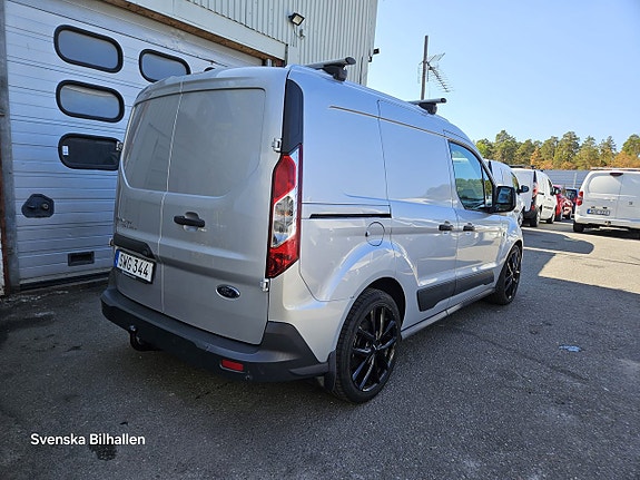 Ford Transit Connect 6 of 23