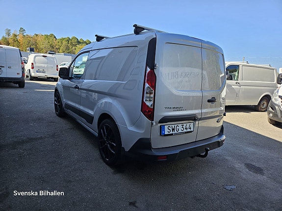 Ford Transit Connect 9 of 23