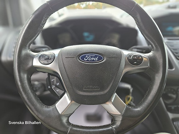 Ford Transit Connect 18 of 23