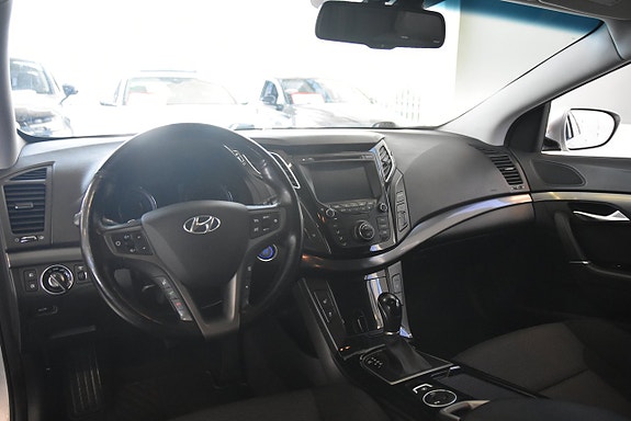 Hyundai i40 8 of 15