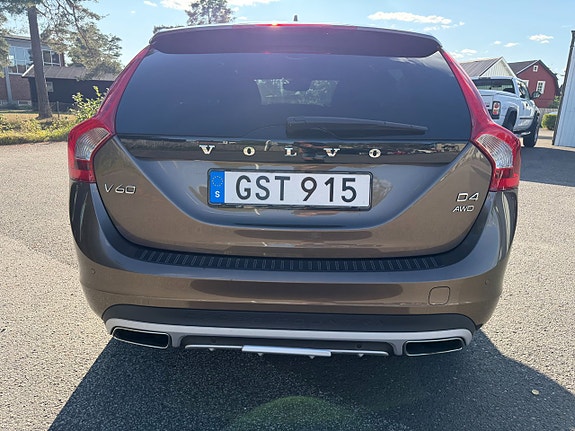 Volvo V60 Cross Country 13 of 22