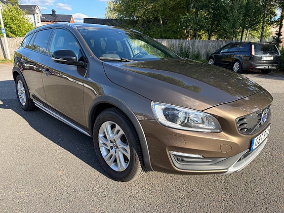 Volvo V60 Cross Country 9 of 22