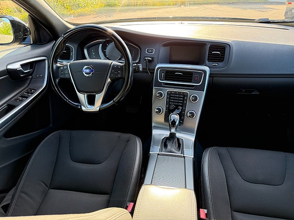 Volvo V60 Cross Country 17 of 22