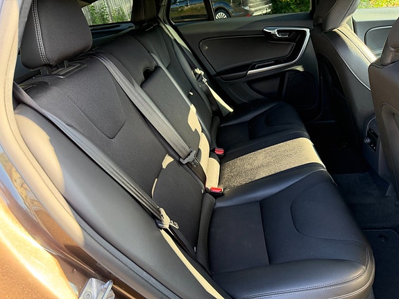 Volvo V60 Cross Country 16 of 22