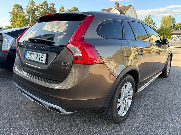 Volvo V60 Cross Country 11 of 22