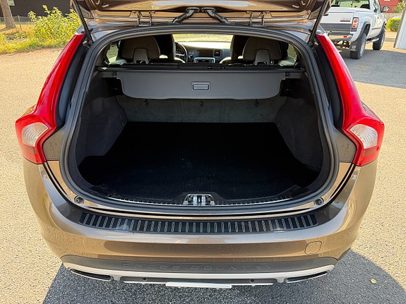 Volvo V60 Cross Country 18 of 22