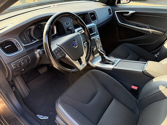 Volvo V60 Cross Country 19 of 22