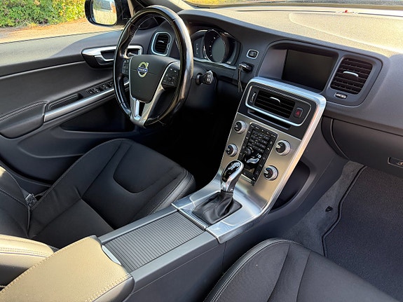 Volvo V60 Cross Country 15 of 22
