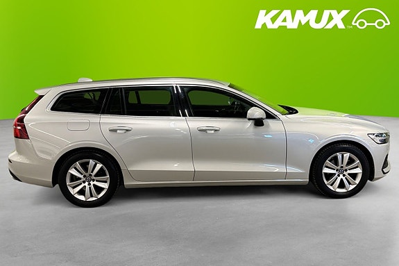 Volvo V60 2 of 25