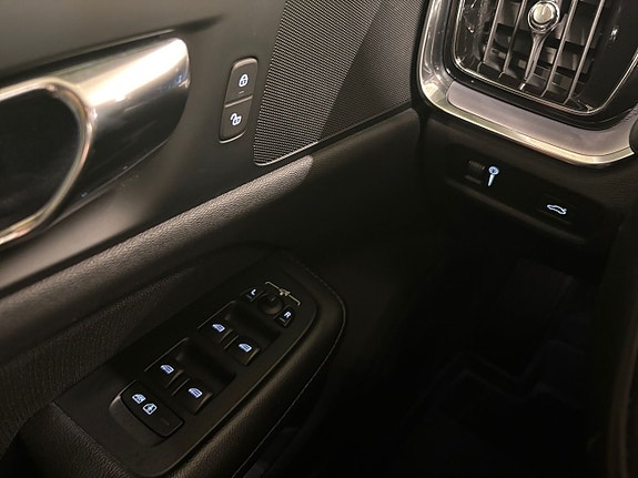 Volvo V60 21 of 25