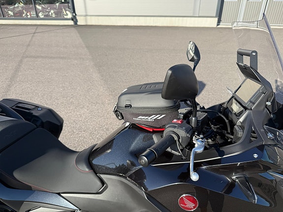 Honda NT1100 D 735 mil - Köp Online 4 of 12