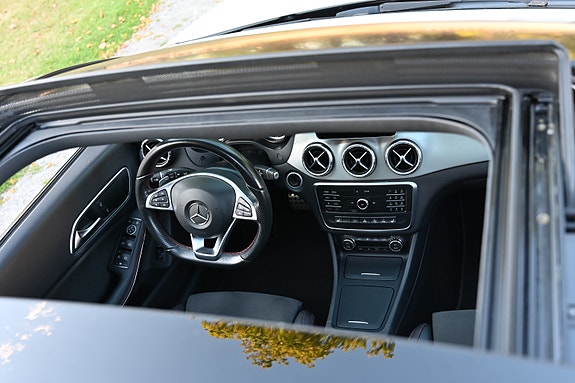 Mercedes-Benz CLA200 12 of 18