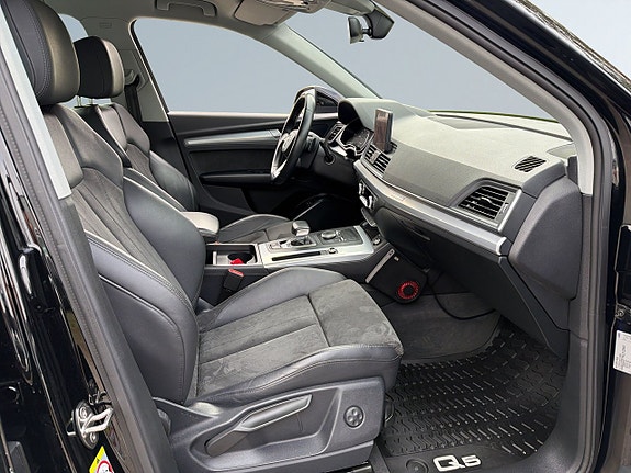 Audi Q5 10 of 18