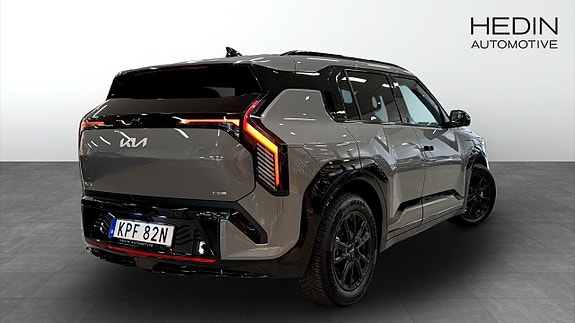 Kia EV3 2 of 9