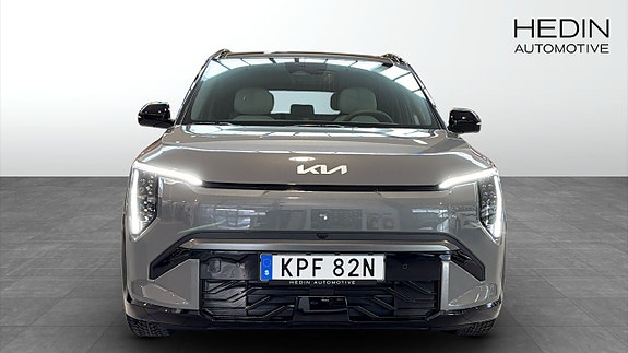 Kia EV3 8 of 9