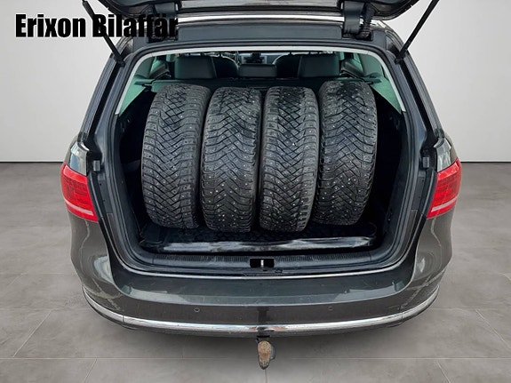 Volkswagen Passat 12 of 30