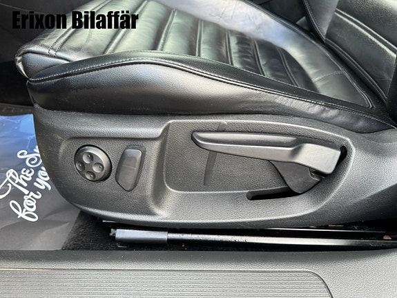 Volkswagen Passat 16 of 30