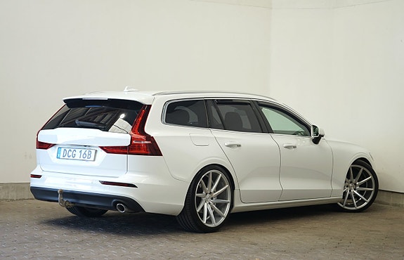 Volvo V60 4 of 11