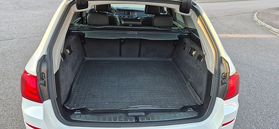 BMW 520d 4 of 13