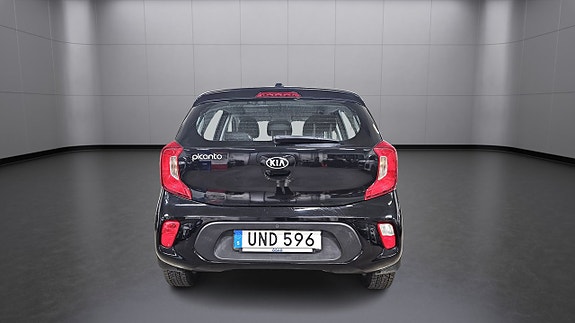 Kia Picanto 5 of 9