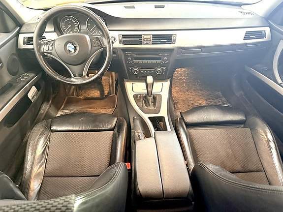 BMW 330xd 9 of 12
