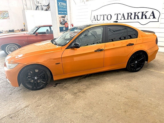 BMW 330xd 8 of 12