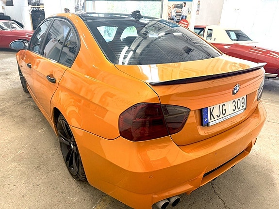 BMW 330xd 7 of 12