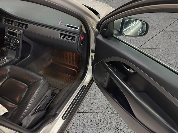 Volvo S80 16 of 27