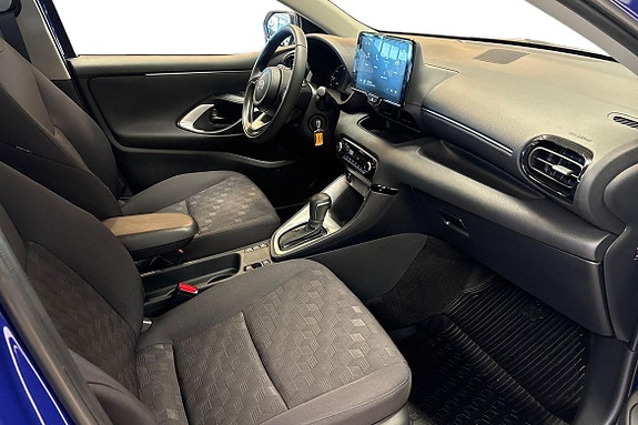 Toyota Yaris 7 of 21