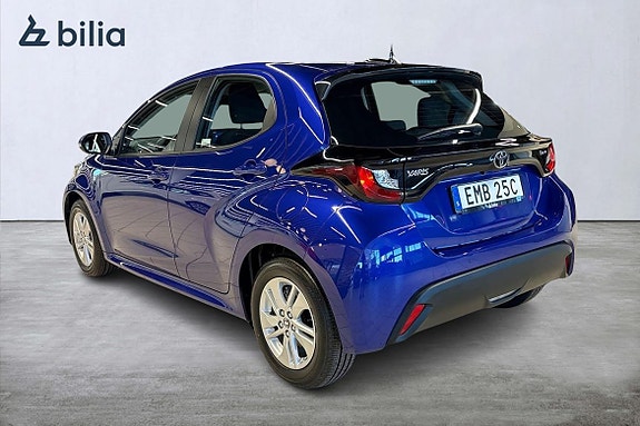 Toyota Yaris 2 of 21