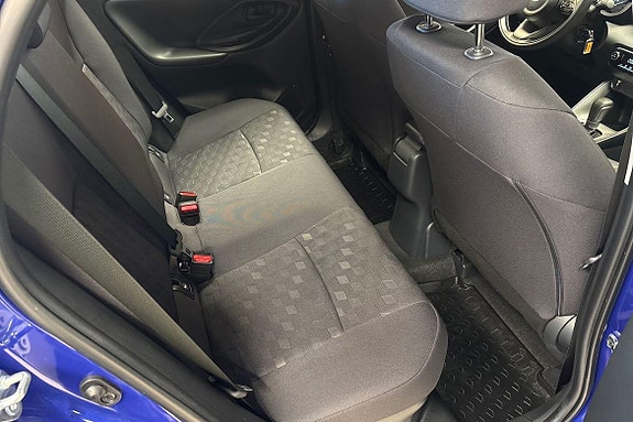 Toyota Yaris 9 of 21