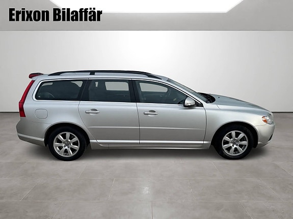 Volvo V70 4 of 30