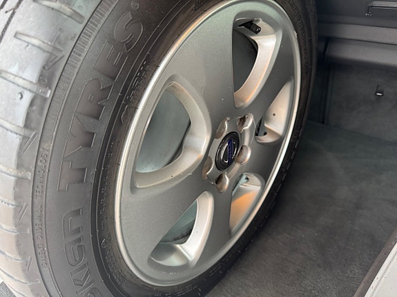 Volvo V70 14 of 30
