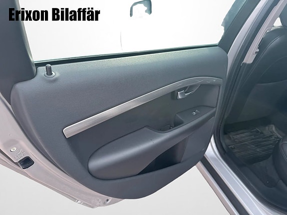 Volvo V70 21 of 30