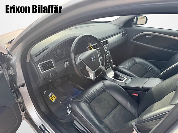 Volvo V70 16 of 30