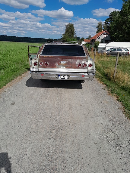 Chevrolet Impala 8 of 9