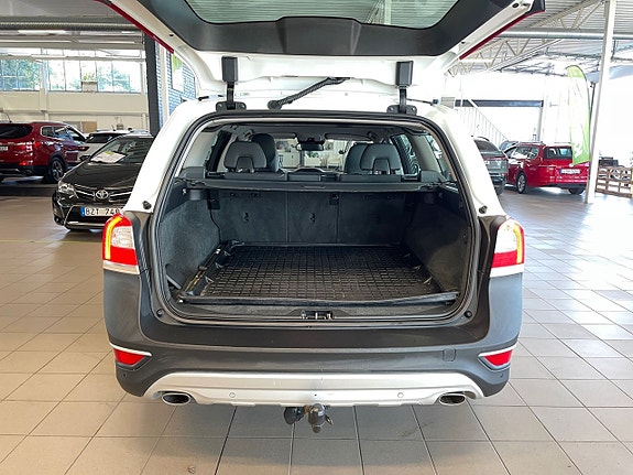 Volvo XC70 8 of 17