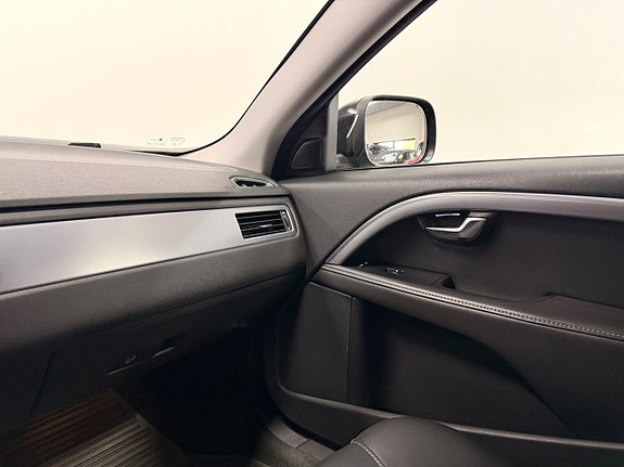 Volvo XC70 24 of 29