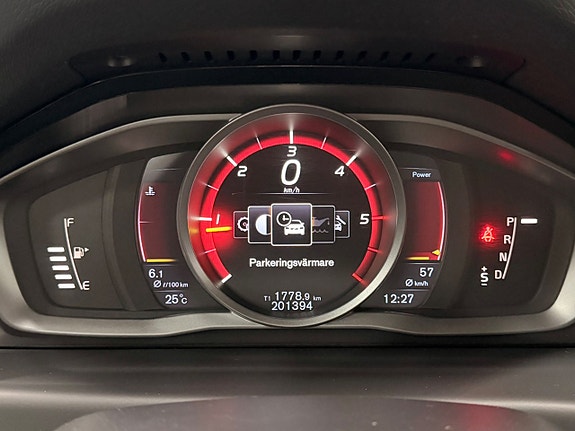 Volvo XC70 16 of 29