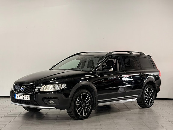 Volvo XC70 3 of 29