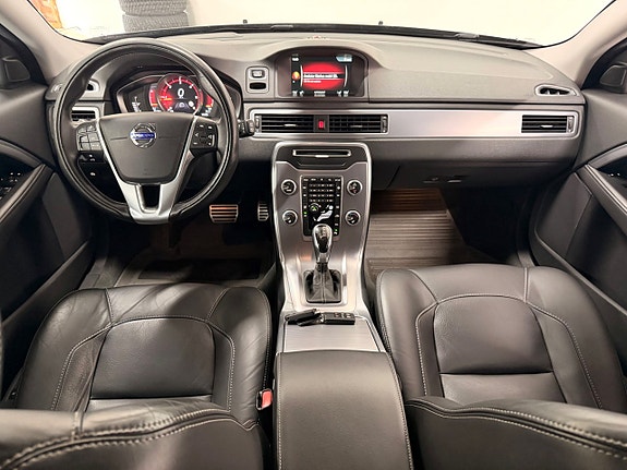 Volvo XC70 14 of 29