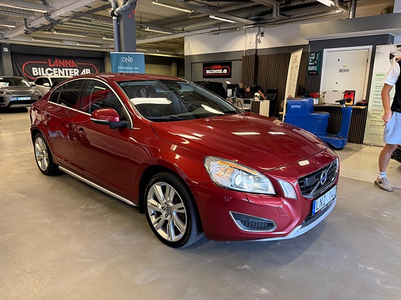 Volvo S60 4 of 25