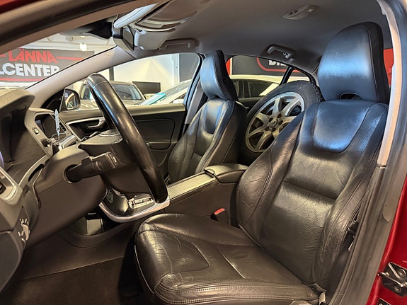 Volvo S60 18 of 25