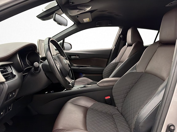 Toyota C-HR 11 of 30