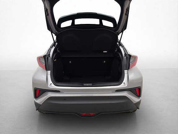 Toyota C-HR 8 of 30