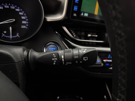 Toyota C-HR 22 of 30