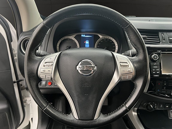 Nissan Navara 27 of 30