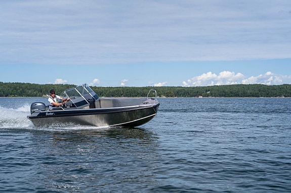 Nya Buster L2 2027 Förboka din båt nu! 5 of 6